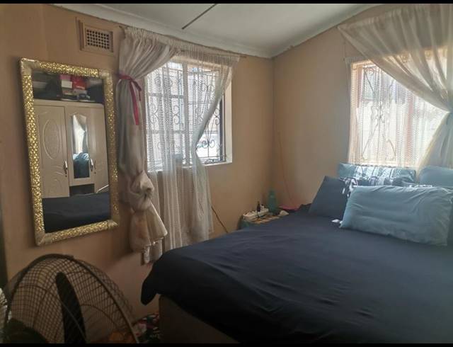 2 BEDROOM HOUSE FOR SALE IN MEREWENT